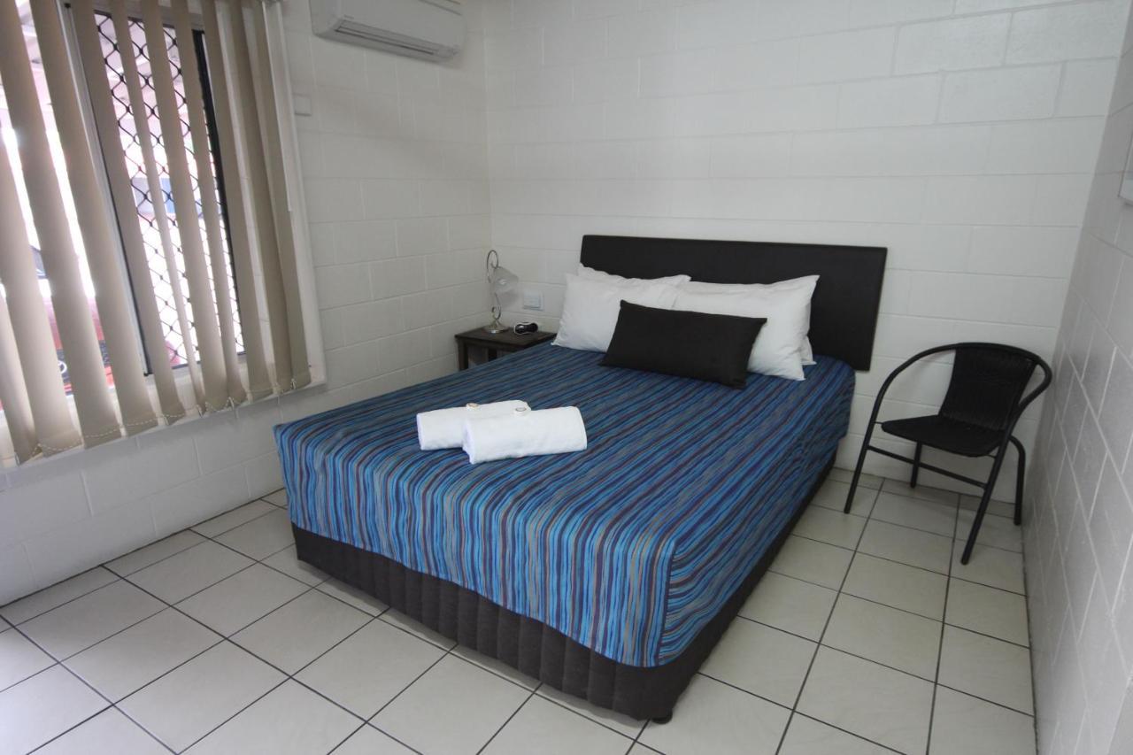Barrier Reef Motel Іннісфейл Екстер'єр фото